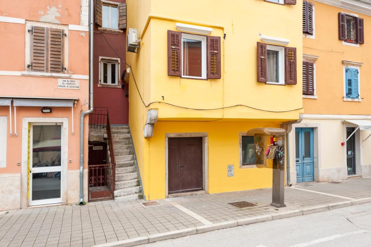The Yellow House Apartments Rovinj Buitenkant foto